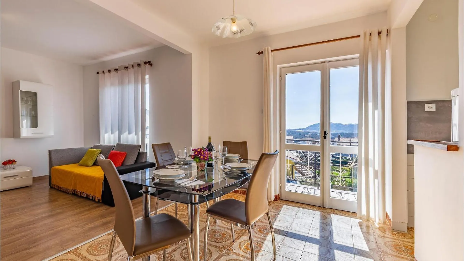 2 Bedroom Cozy Apartment In Labin Labin