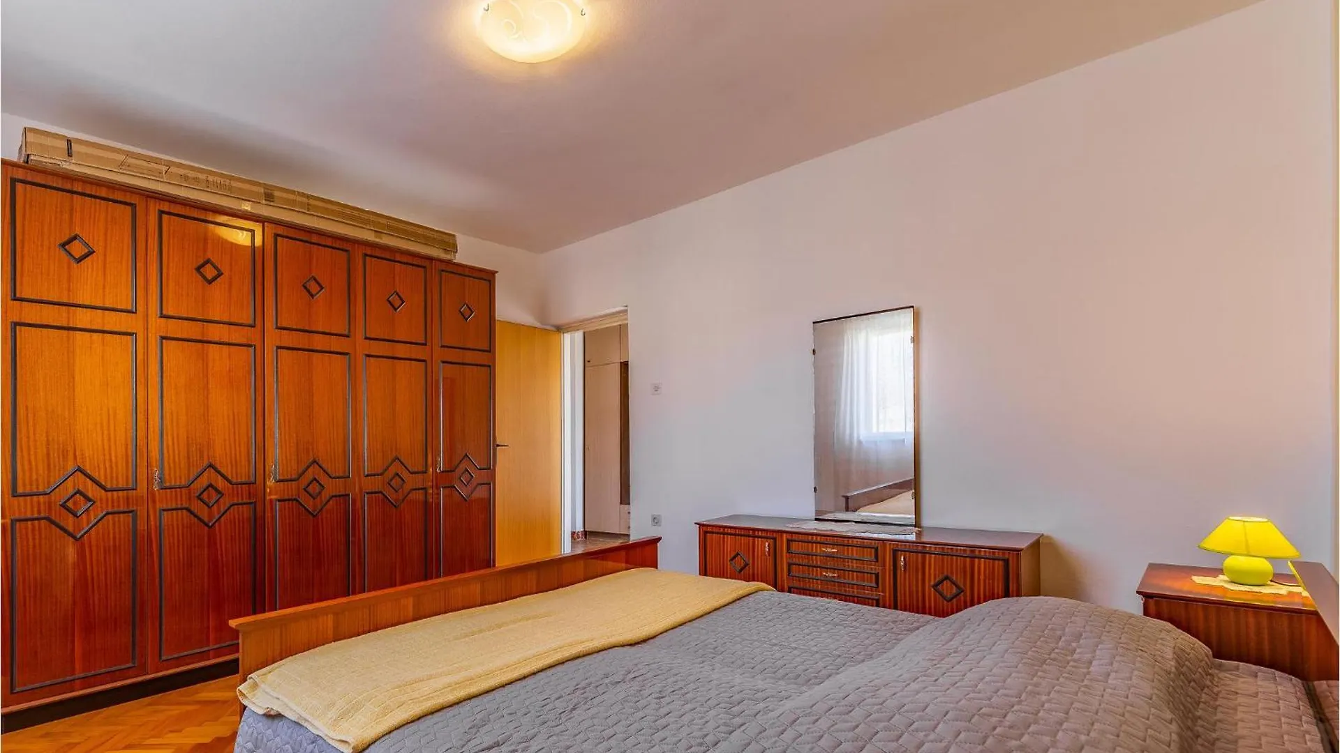 2 Bedroom Cozy Apartment In Labin Labin