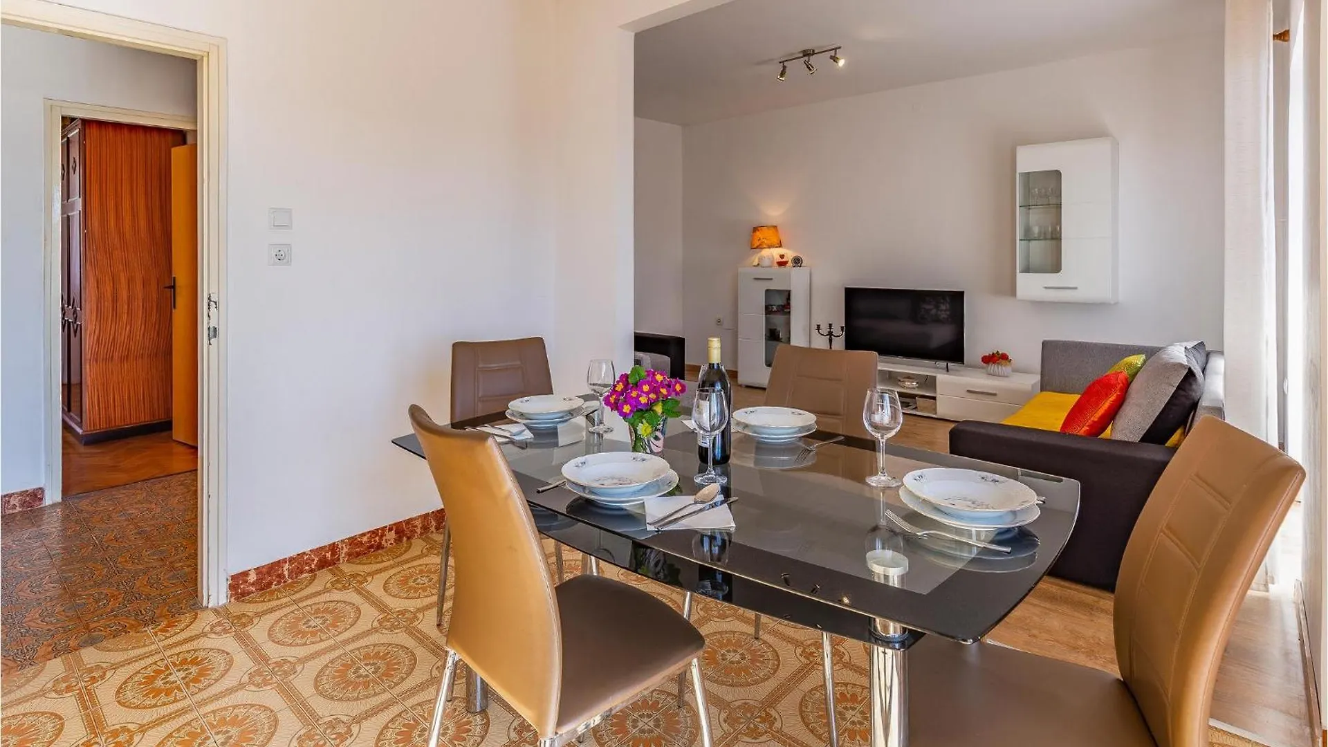 2 Bedroom Cozy Apartment In Labin Labin