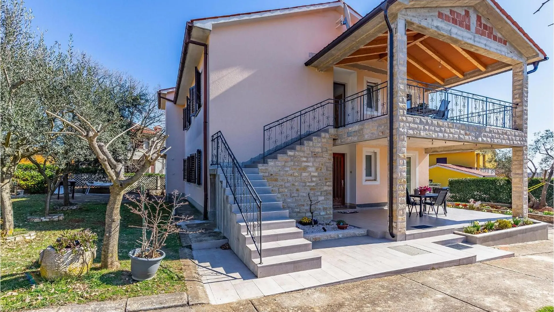 2 Bedroom Cozy Apartment In Labin Labin  0*, Labin (Istria) Croatia